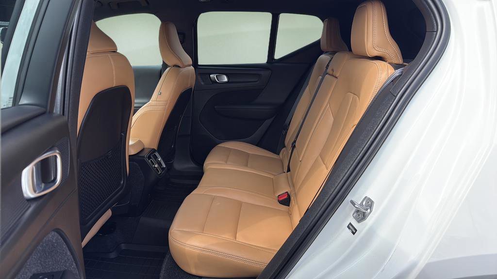 Used 2019 Volvo XC40 T5 Momentum image 15