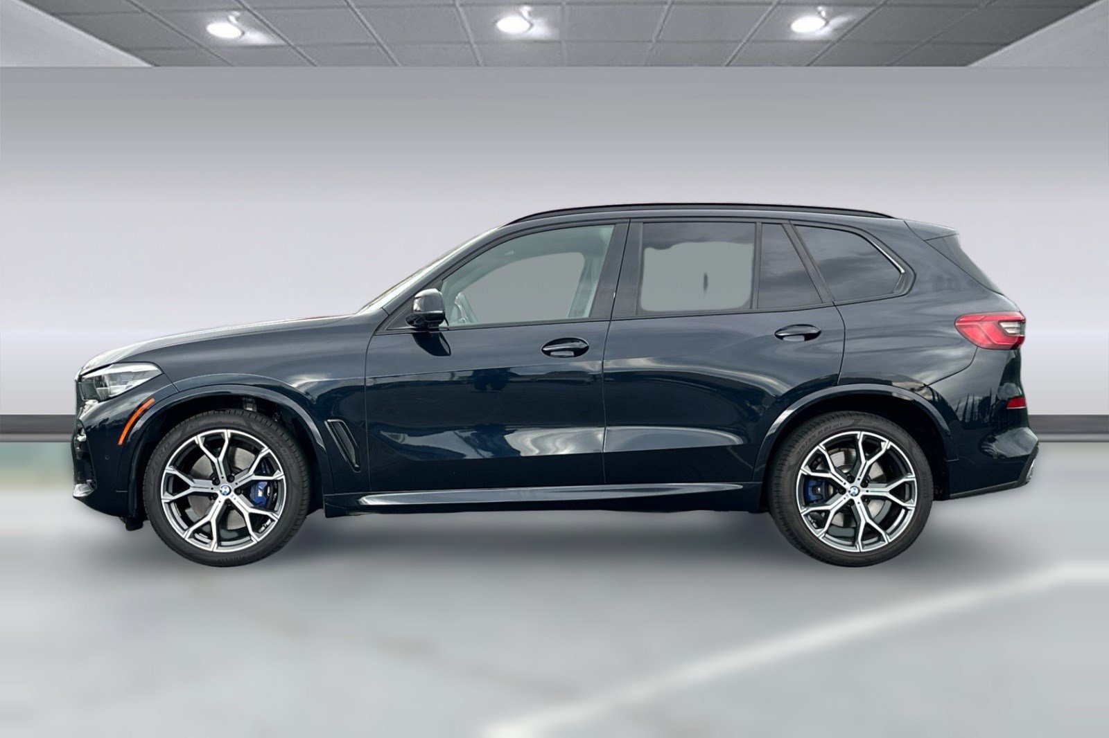 Used 2019 BMW X5 xDrive40i w/ M Sport Package image 2