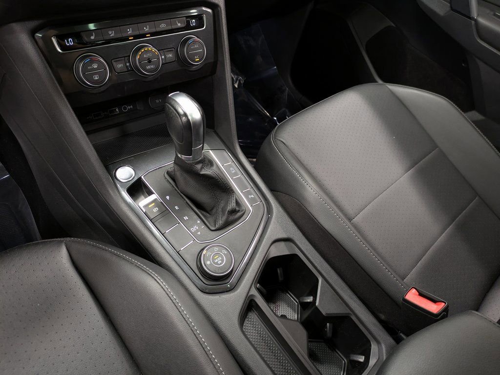 Used 2019 Volkswagen Tiguan SEL w/ 3rd Row Seat Package image 15