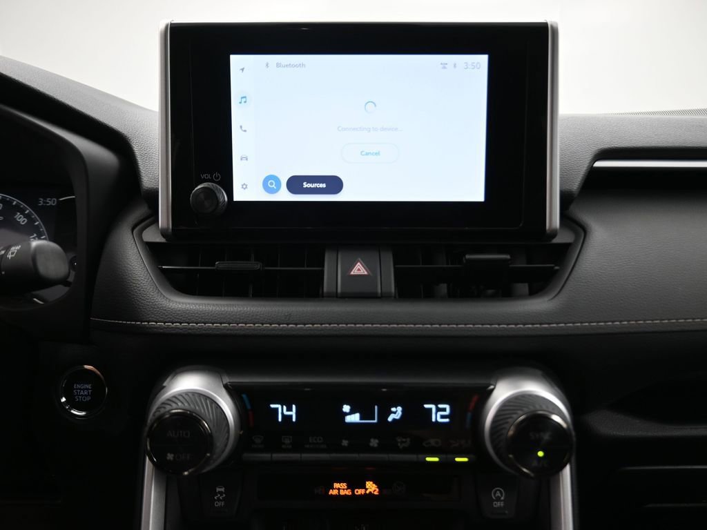 Used 2025 Toyota RAV4 XLE image 8