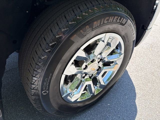 Used 2023 Chevrolet Silverado 1500 LT AWD/4WD image 29