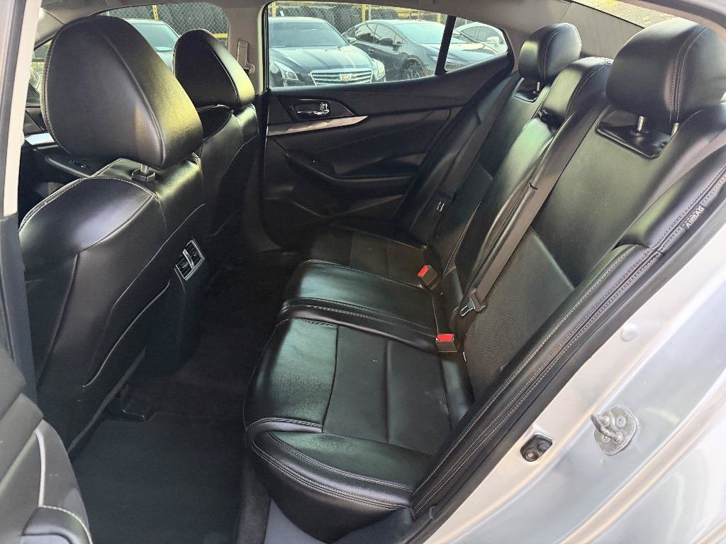 Used 2019 Nissan Maxima 3.5 SV w/ Floor Mat Group FWD image 12