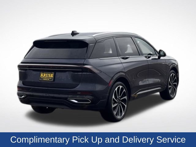 Used 2024 Lincoln Nautilus Black Label AWD/4WD image 3