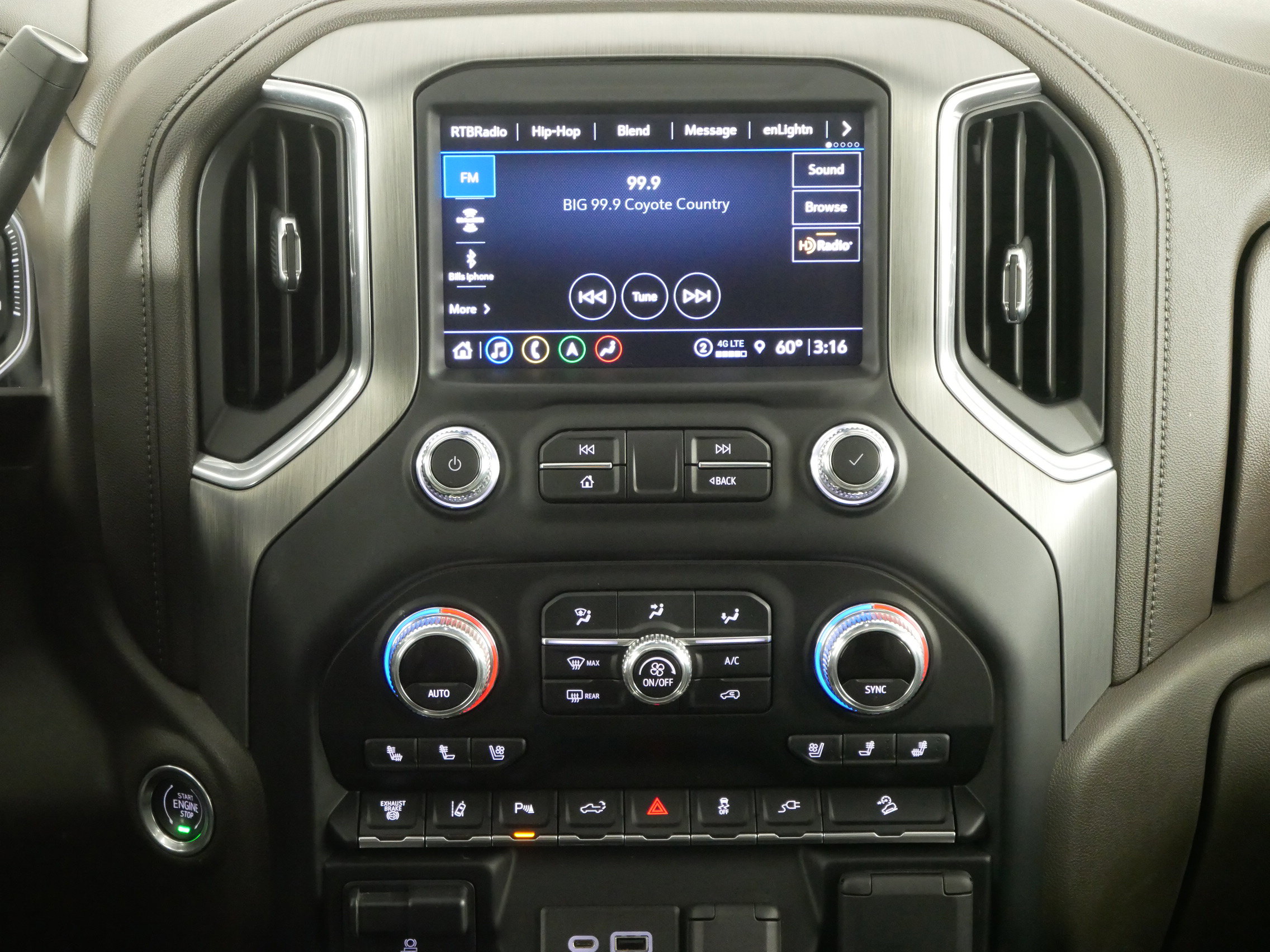 Used 2021 GMC Sierra 3500 Denali w/ Denali Ultimate Package AWD/4WD image 18