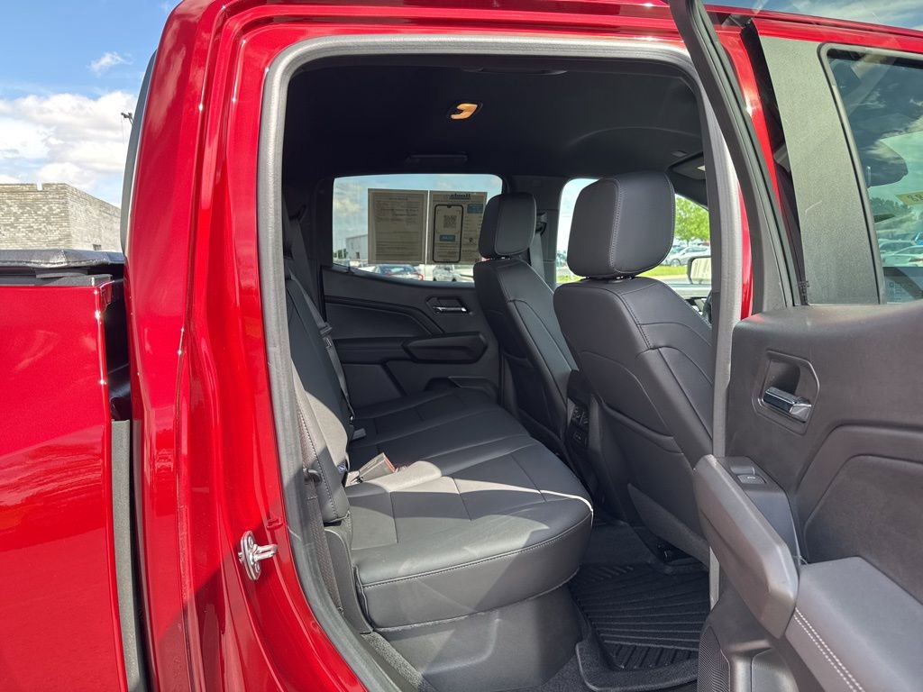 Used 2024 Chevrolet Colorado LT w/ LT Convenience Package III AWD/4WD image 38