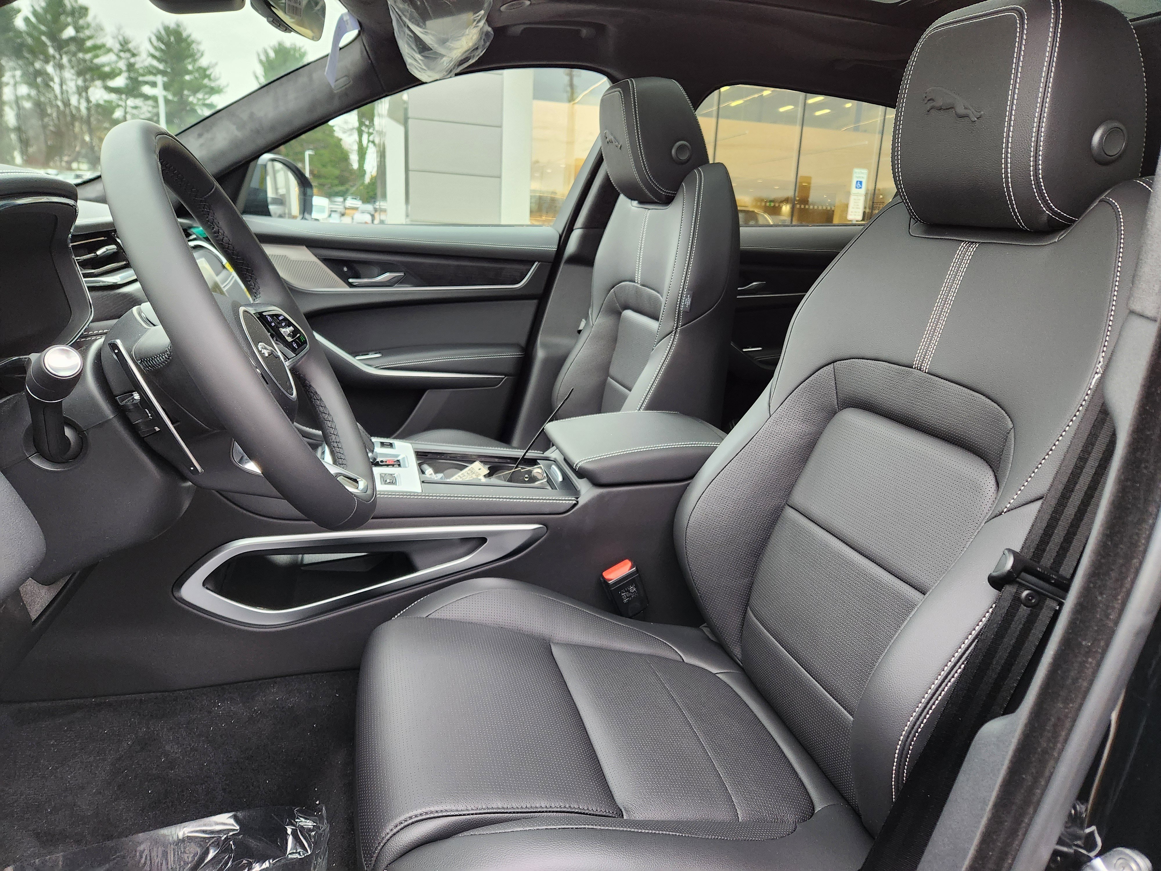New 2026 Jaguar F-PACE R-Dynamic S AWD/4WD image 8