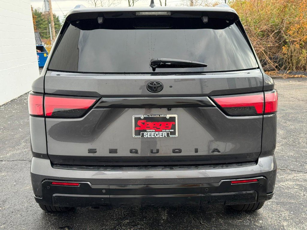 Used 2024 Toyota Sequoia Capstone image 8