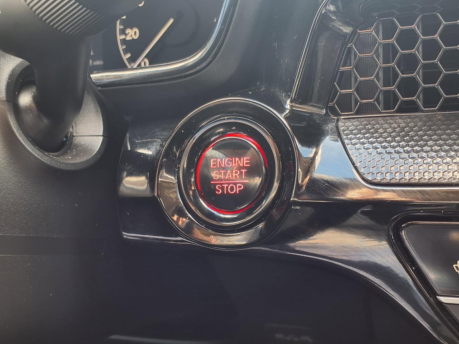 Used 2025 Honda CR-V EX-L image 9