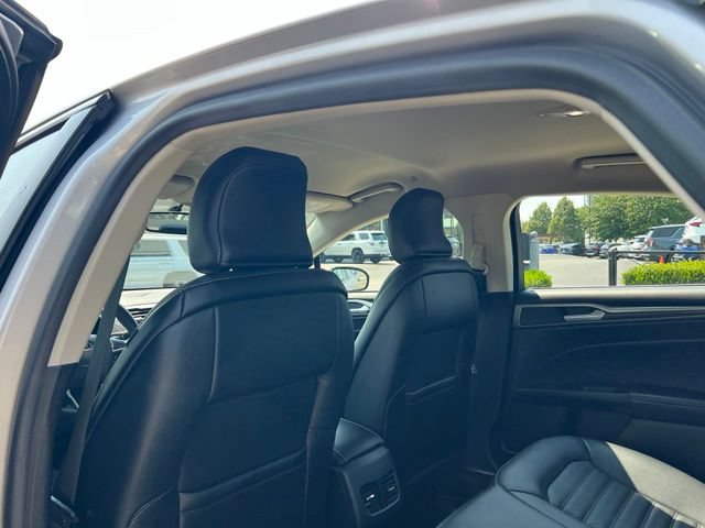 Used 2017 Ford Fusion Energi SE FWD image 11