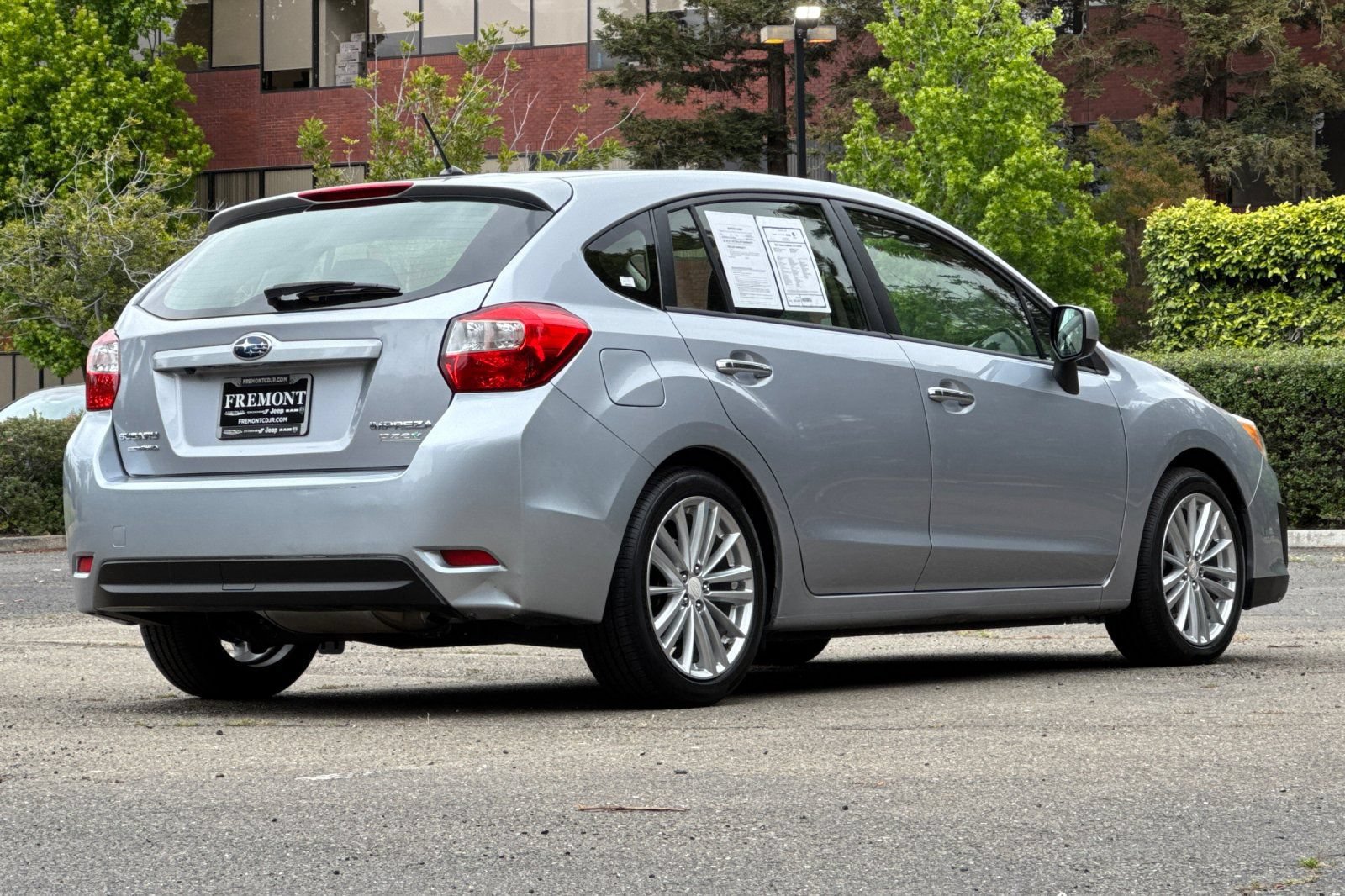 Used 2014 Subaru Impreza 2.0i Limited w/ Popular Package #1 AWD/4WD image 3