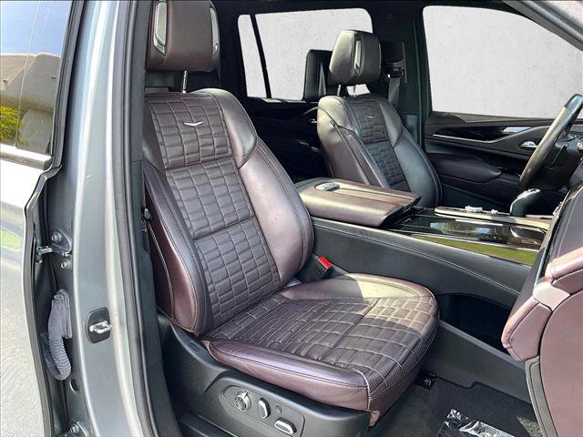 Certified 2024 Cadillac Escalade ESV Sport Platinum w/ LPO, ONYX Package AWD/4WD image 9