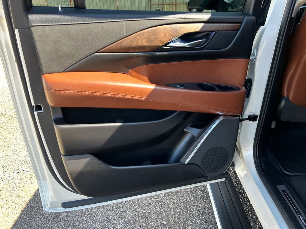 Used 2015 Cadillac Escalade ESV Premium AWD/4WD image 33