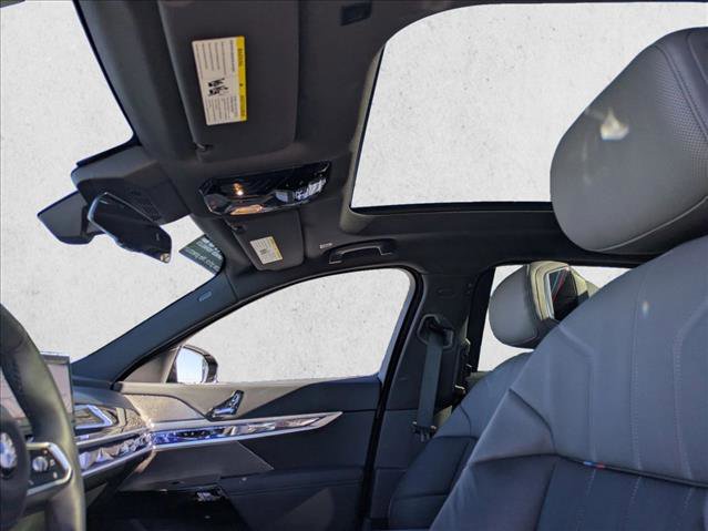 Used 2024 BMW 740i image 16