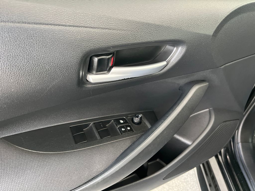 Used 2020 Toyota Corolla LE w/ Carpet Mat Package (TMS) FWD image 13