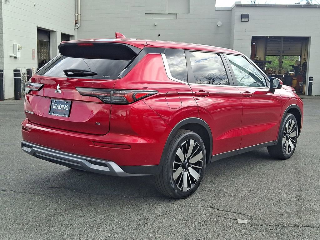 Used 2025 Mitsubishi Outlander SE AWD/4WD image 5