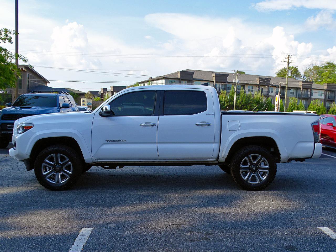 Used 2017 Toyota Tacoma Limited w/ Tow Package AWD/4WD image 5