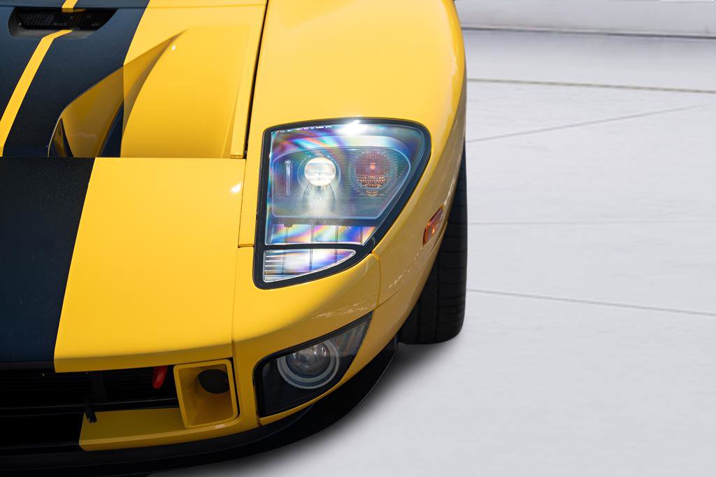 Used 2006 Ford GT RWD image 16