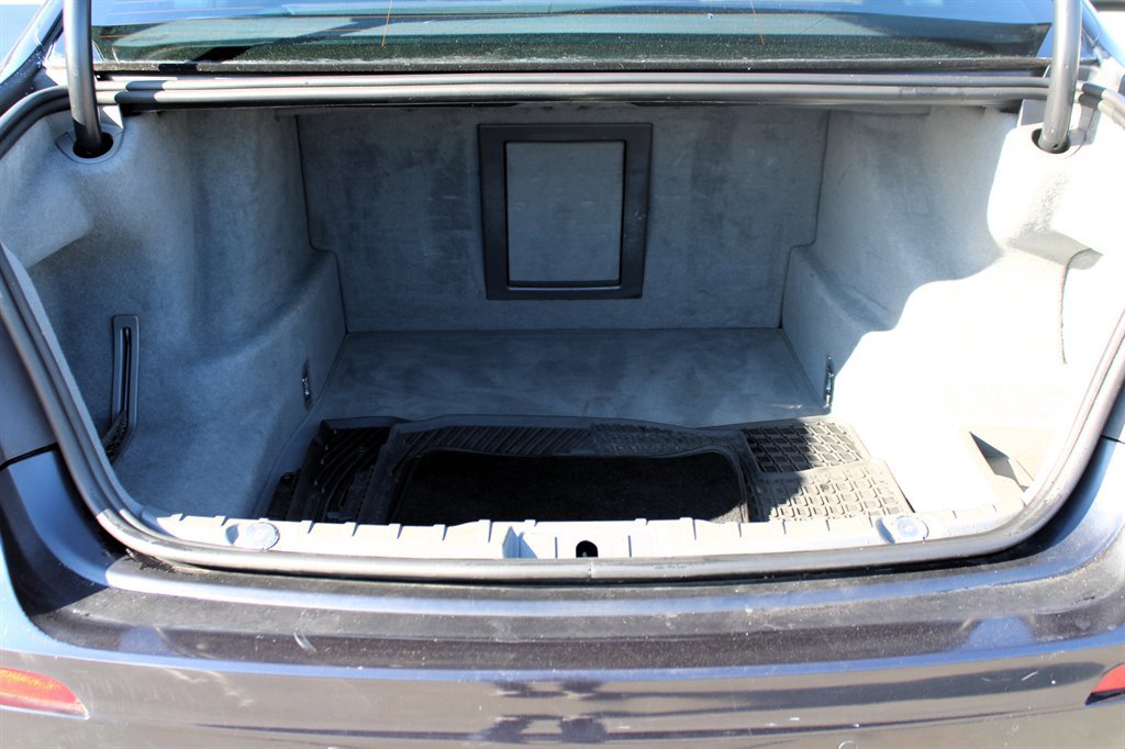 Used 2010 BMW 750i xDrive image 31