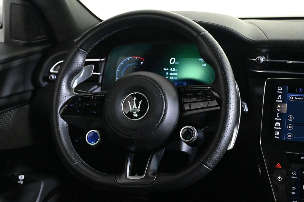 Used 2024 Maserati Grecale GT image 10