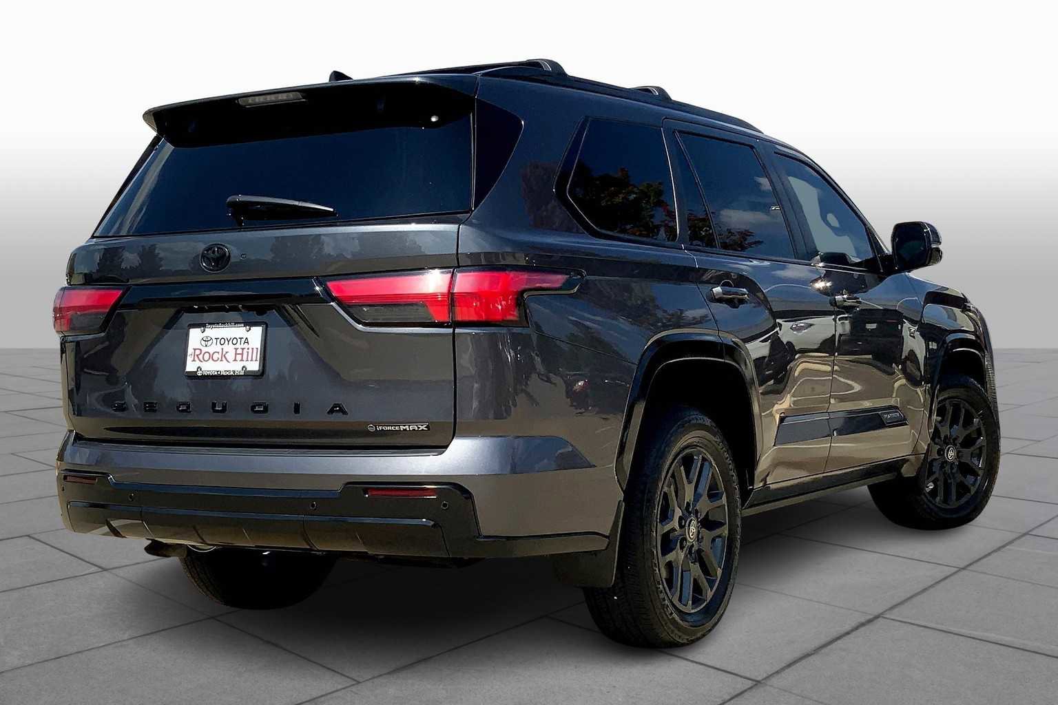 Used 2025 Toyota Sequoia Platinum image 12