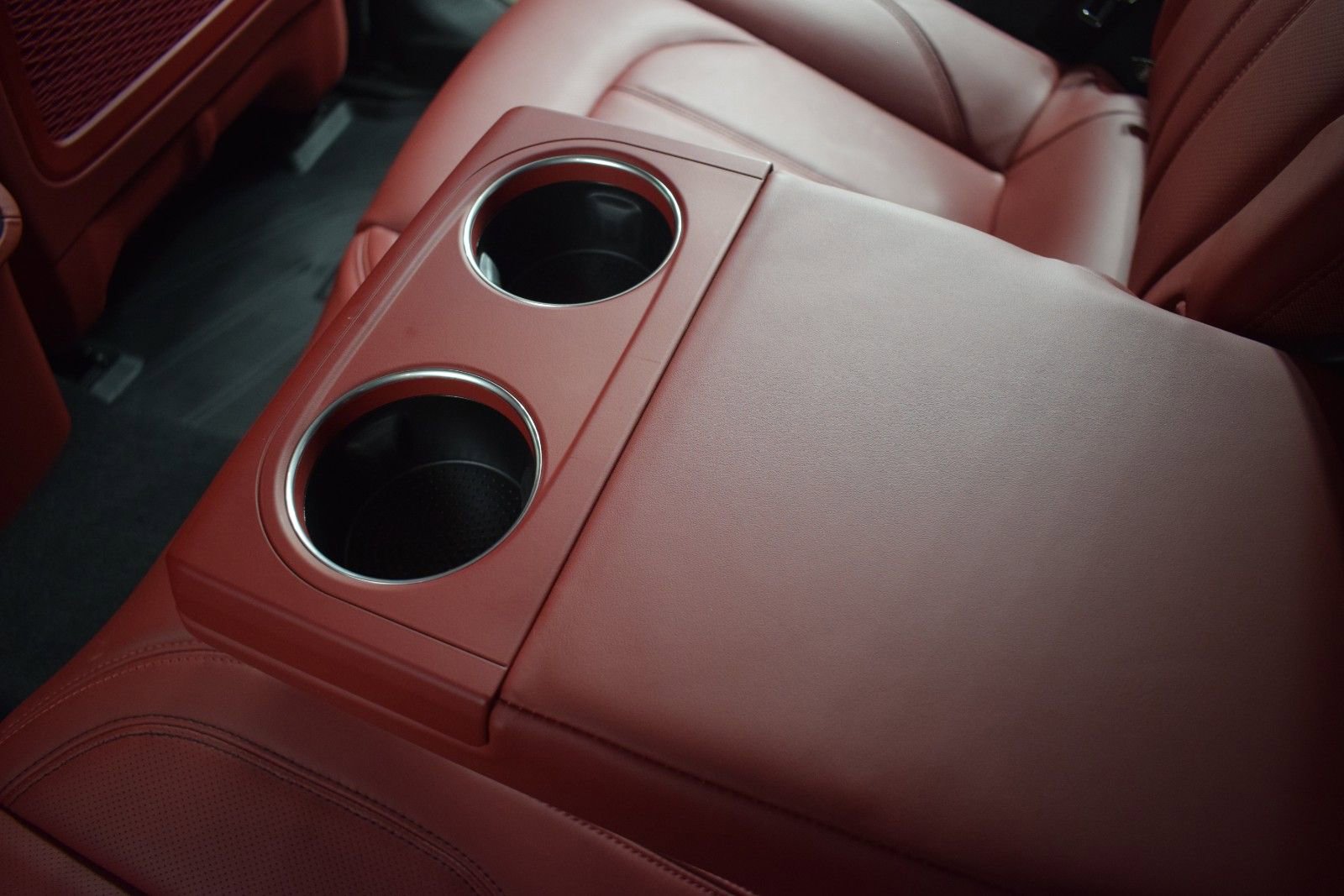 Used 2022 Maserati Levante Modena image 23