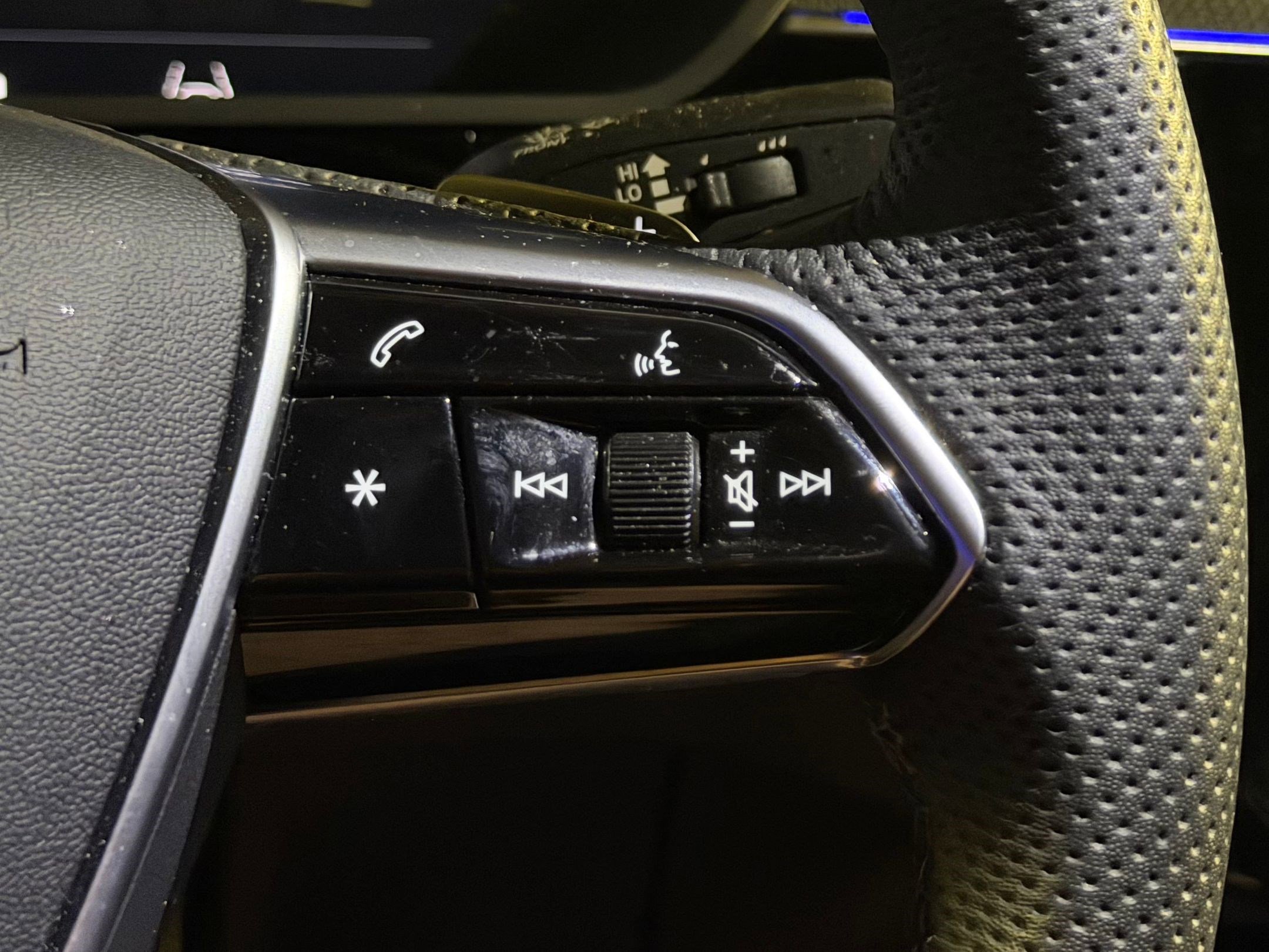 Used 2024 Audi SQ8 e-tron Premium Plus w/ Black Optic Package AWD/4WD image 26