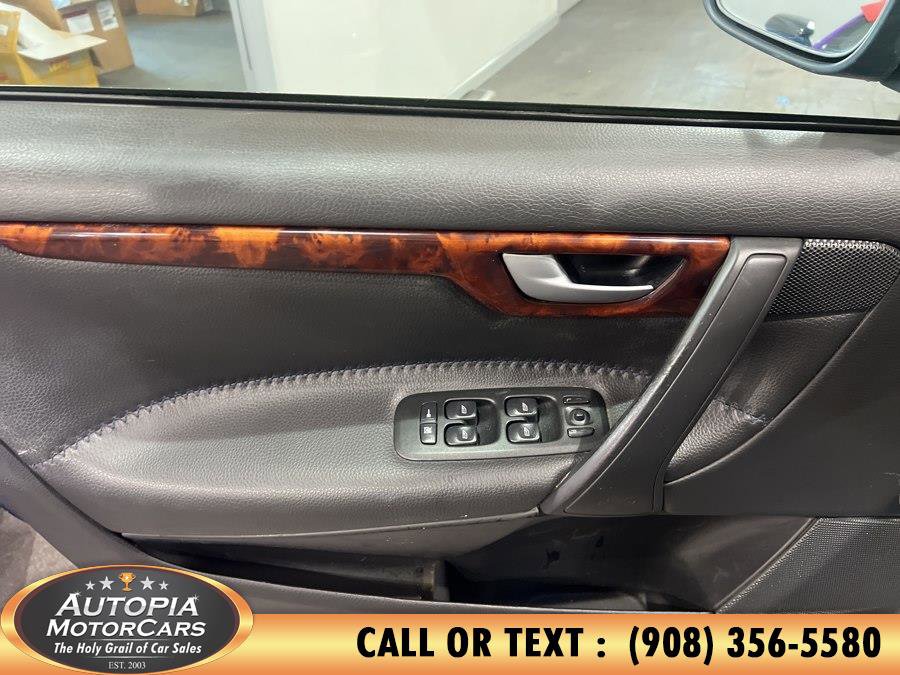 Used 2005 Volvo XC70 image 18