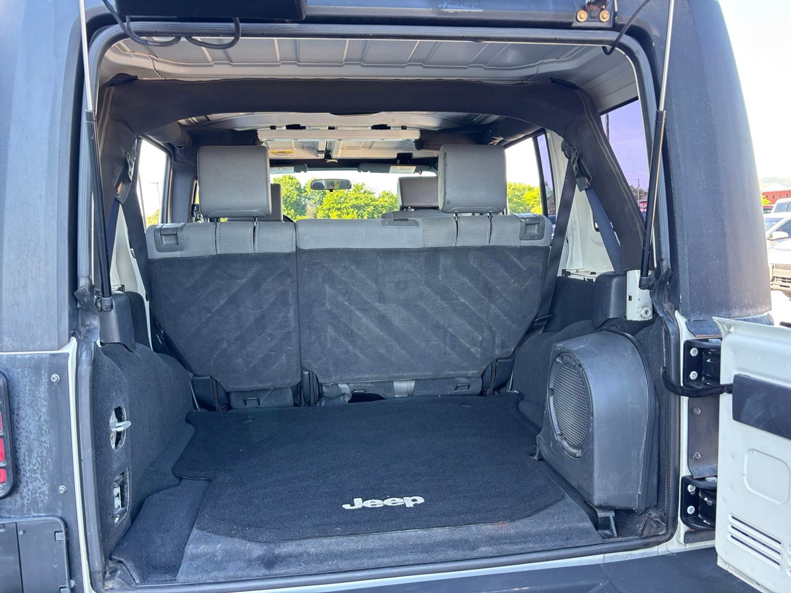 Used 2007 Jeep Wrangler Unlimited Rubicon w/ Dual Top Group AWD/4WD image 15