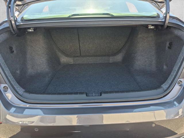 Used 2018 Honda Accord Touring image 6