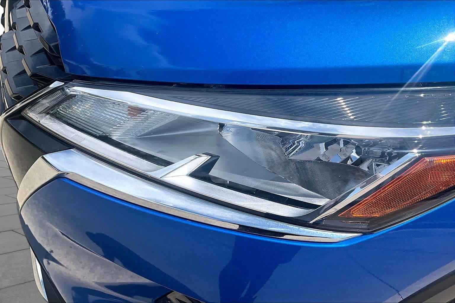Used 2022 Nissan Kicks S FWD image 28