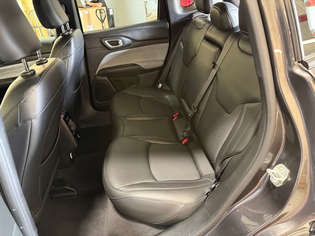 Certified 2023 Jeep Compass Latitude w/ Convenience Group AWD/4WD image 27
