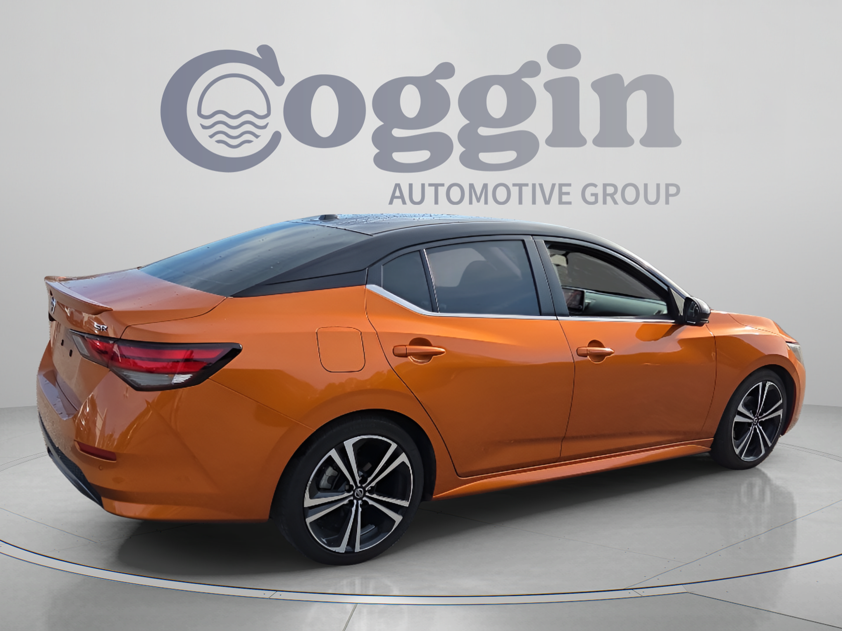 Used 2022 Nissan Sentra SR w/ SR Premium Package FWD image 5