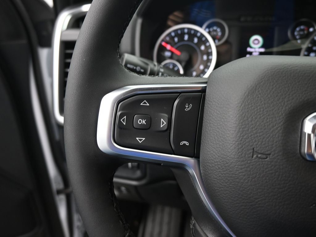 New 2026 RAM 1500 4x4 Crew Cab image 34