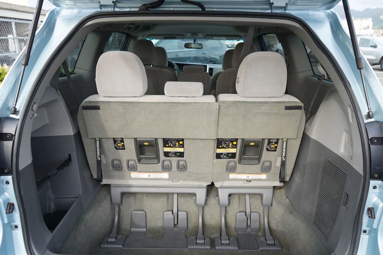 Used 2017 Toyota Sienna LE image 27