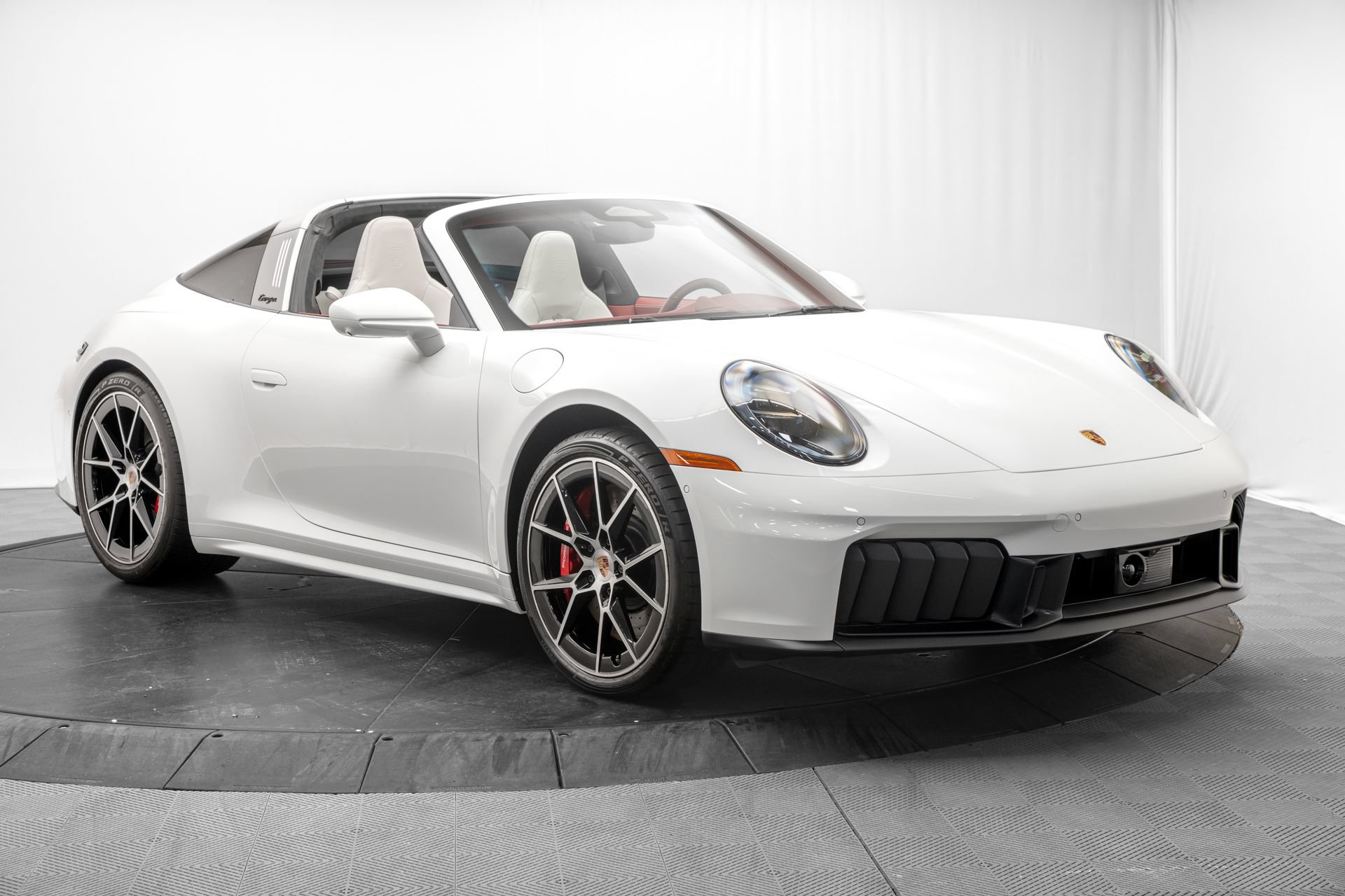 Certified 2026 Porsche 911 Targa 4 GTS AWD/4WD image 9