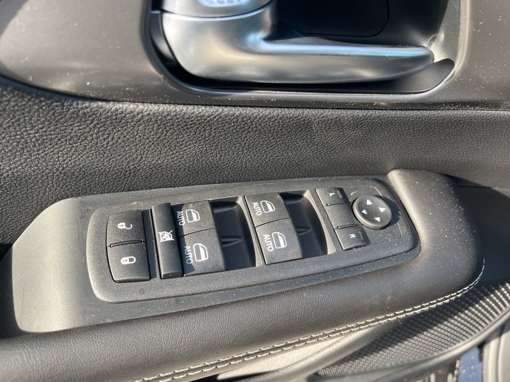 New 2026 Chrysler Pacifica Select FWD image 18