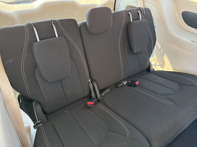 Used 2023 Chrysler Voyager LX image 22
