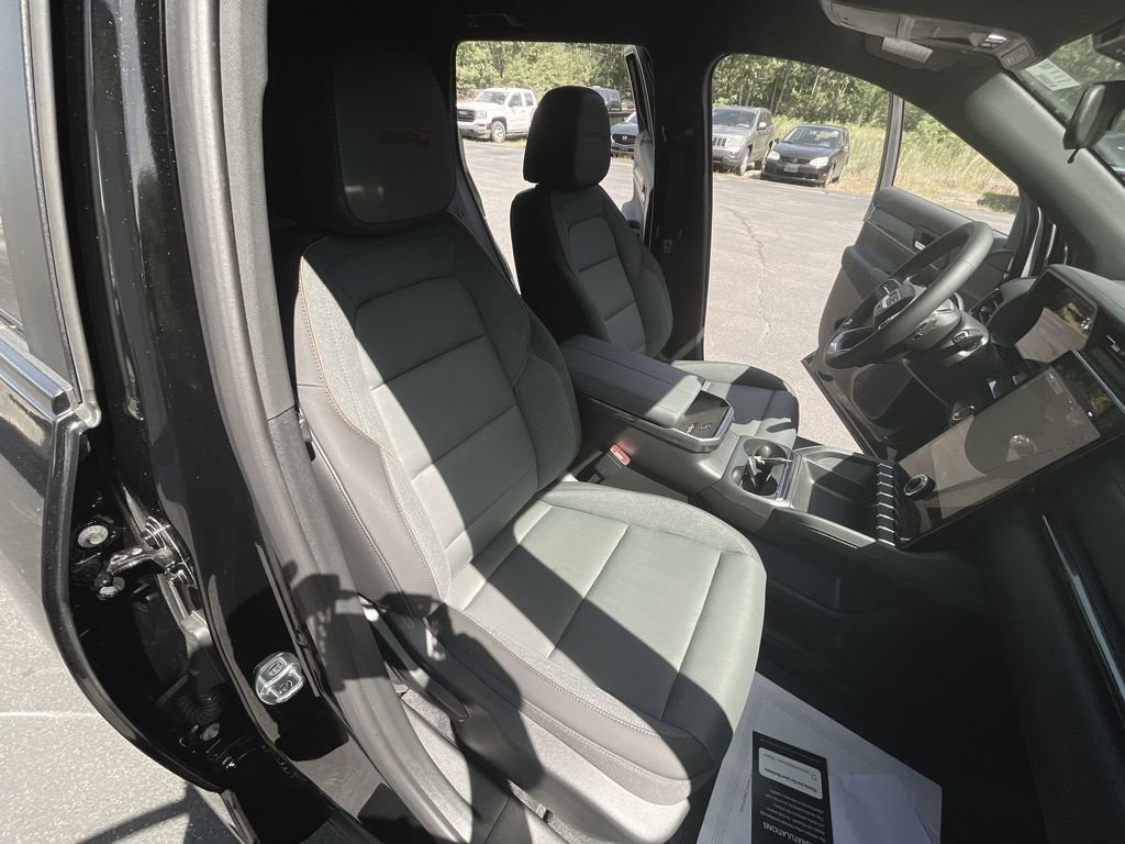 New 2026 GMC Terrain AT4 w/ LPO, Floor Liner Package image 34