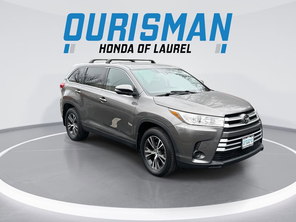 Used 2019 Toyota Highlander LE image 2