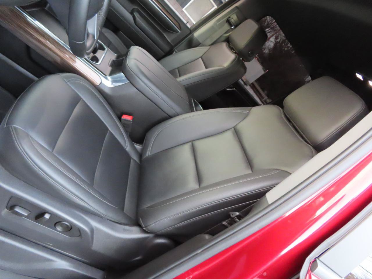 Used 2024 Chevrolet Silverado 2500 LT AWD/4WD image 33