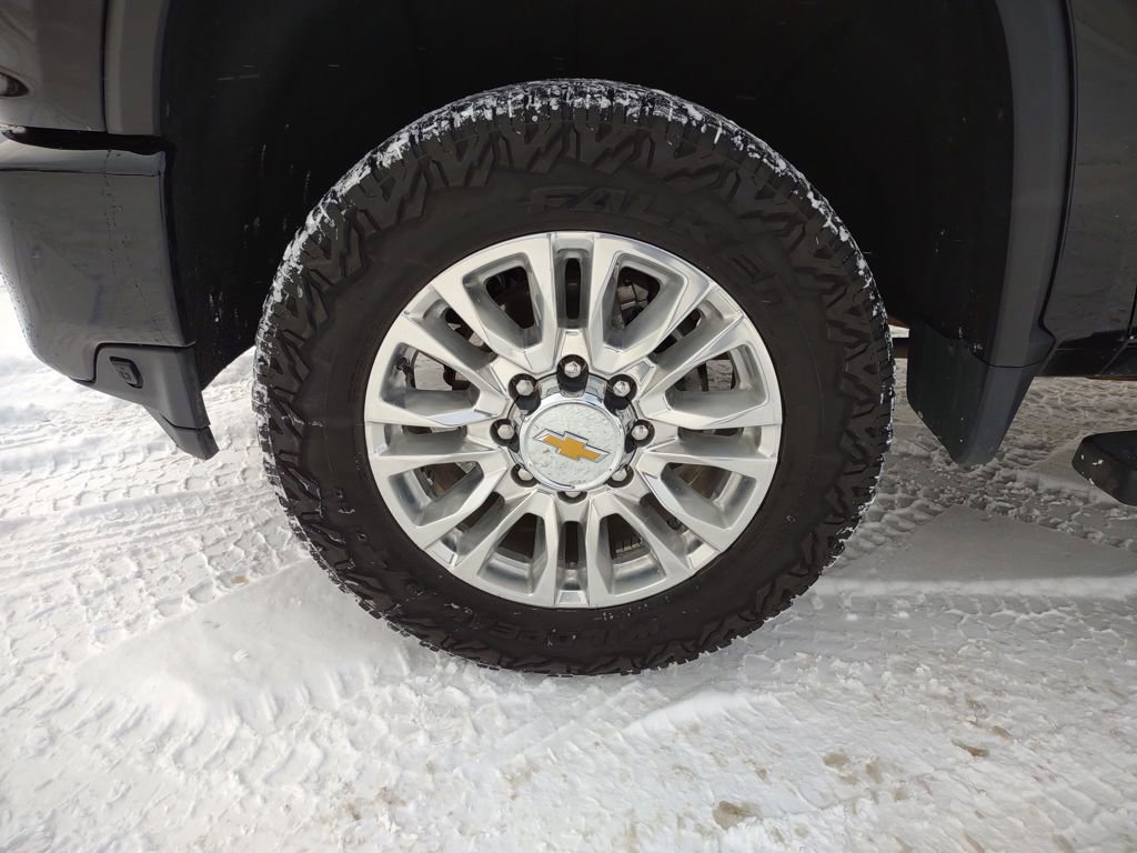 Used 2022 Chevrolet Silverado 3500 High Country image 28