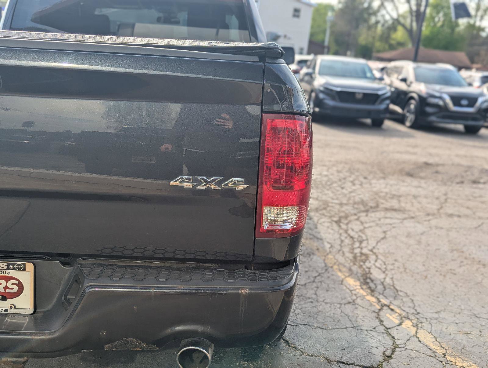 Used 2017 RAM 1500 Express w/ Express Value Package AWD/4WD image 6