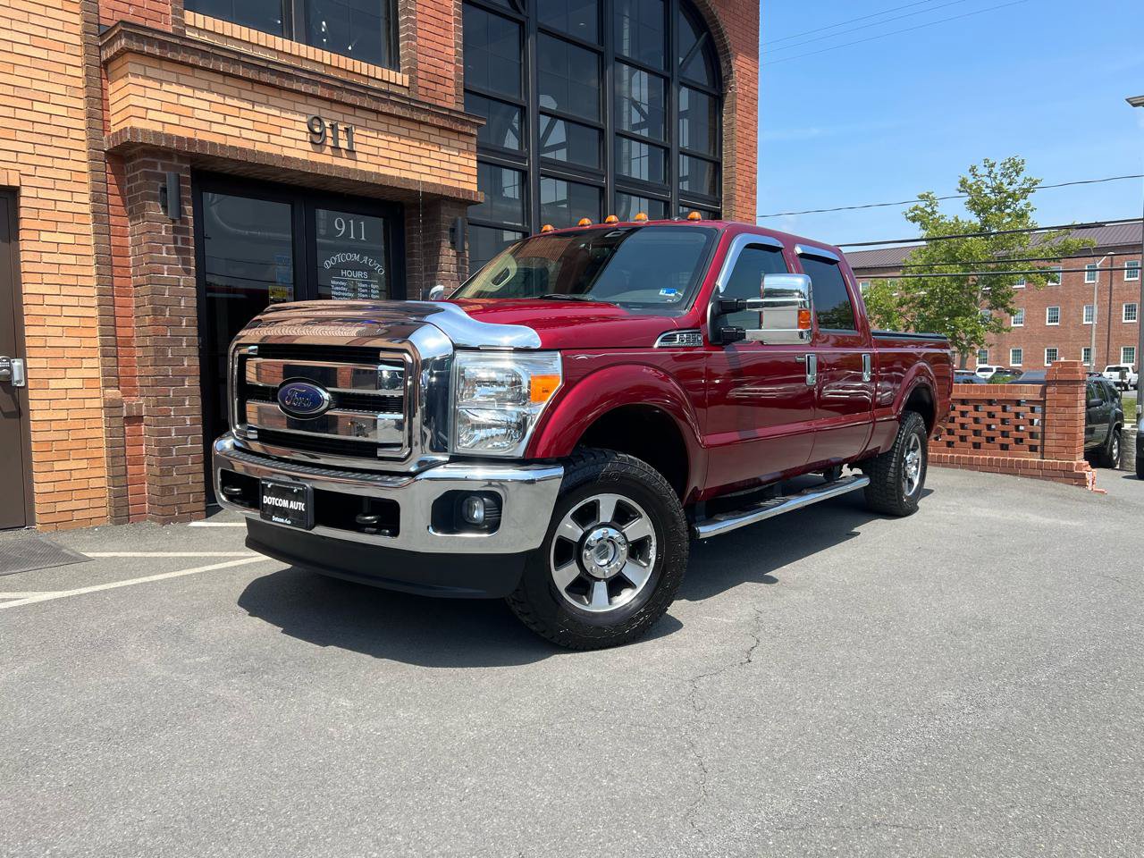 Used 2015 Ford F250 Lariat w/ Lariat Interior Package AWD/4WD image 2