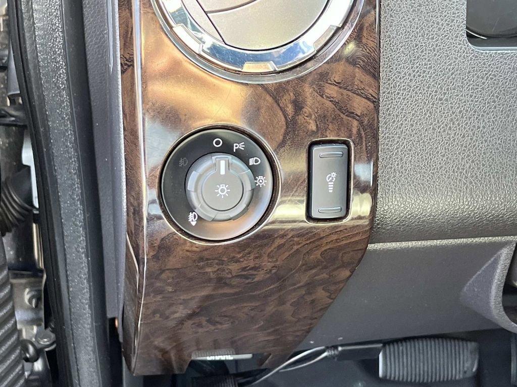 Used 2016 Ford F250 Platinum w/ FX4 Off-Road Package image 27