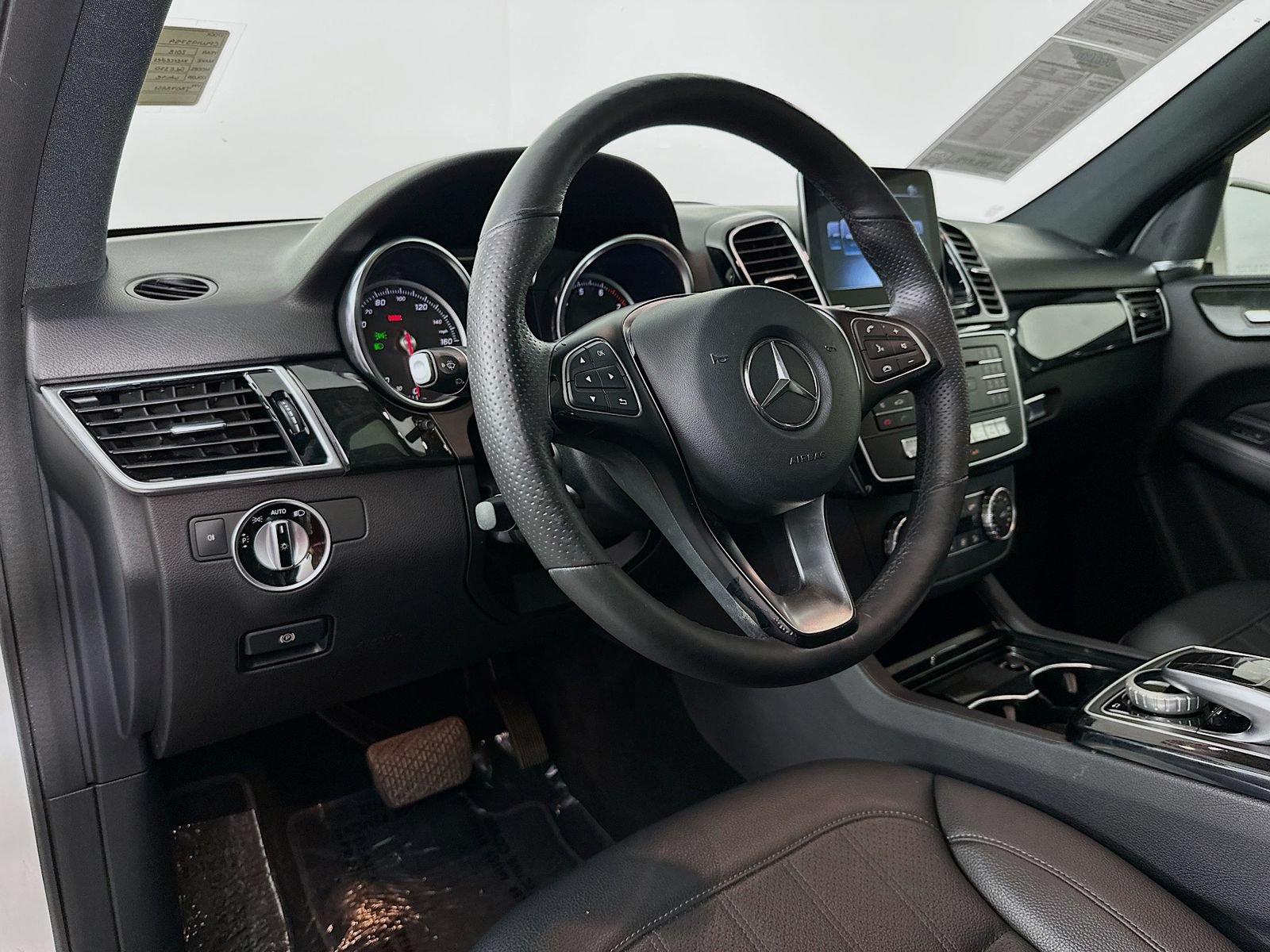 Used 2018 Mercedes-Benz GLE 350 4MATIC image 10