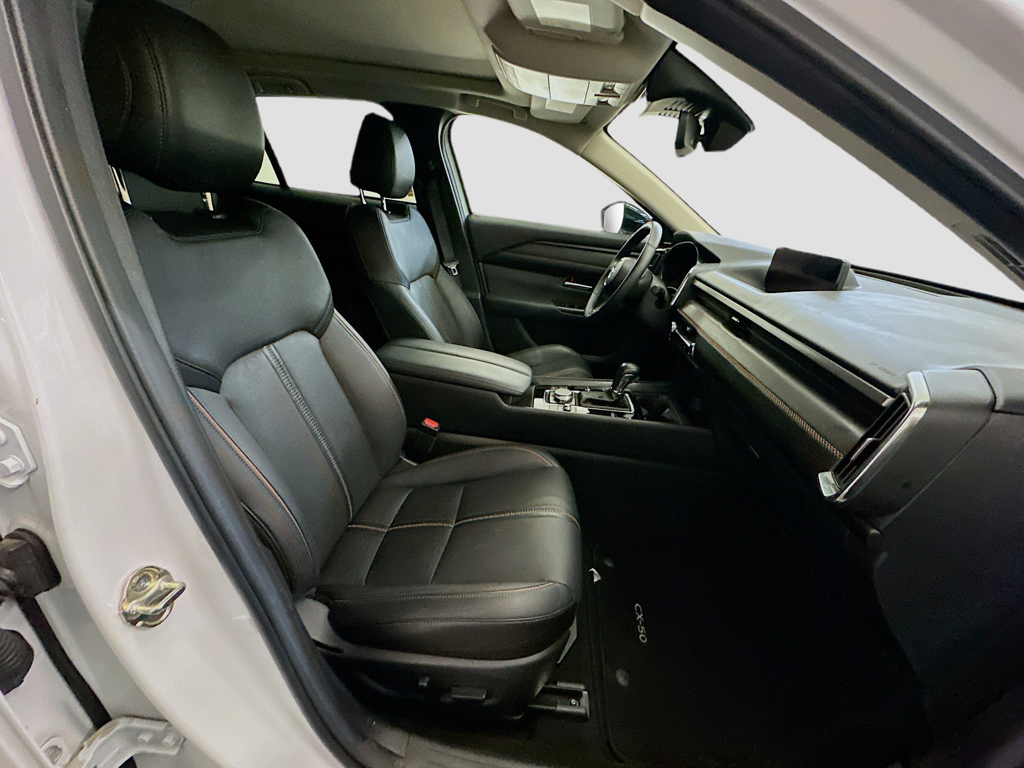 Used 2025 MAZDA CX-50 AWD 2.5 S w/ Premium Plus Pkg image 34