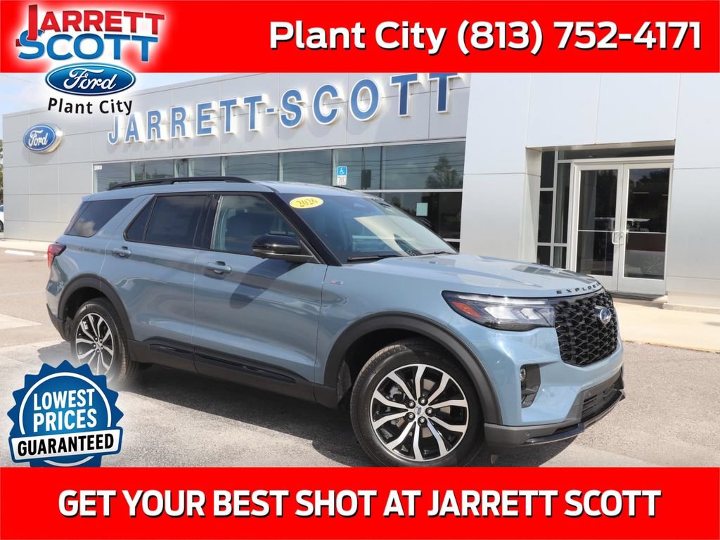 New 2026 Ford Explorer ST-Line w/ Premium Package