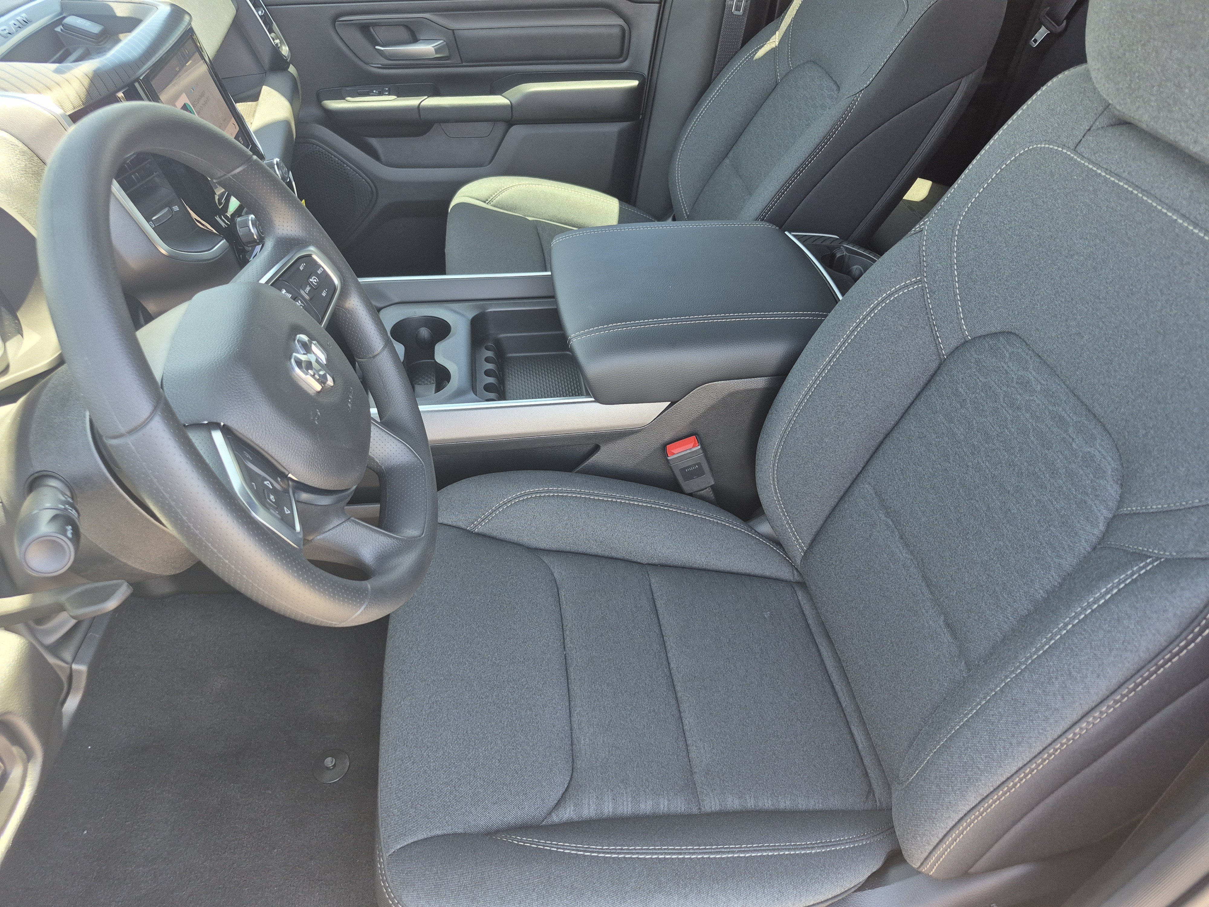 New 2026 RAM 1500 Express AWD/4WD image 23