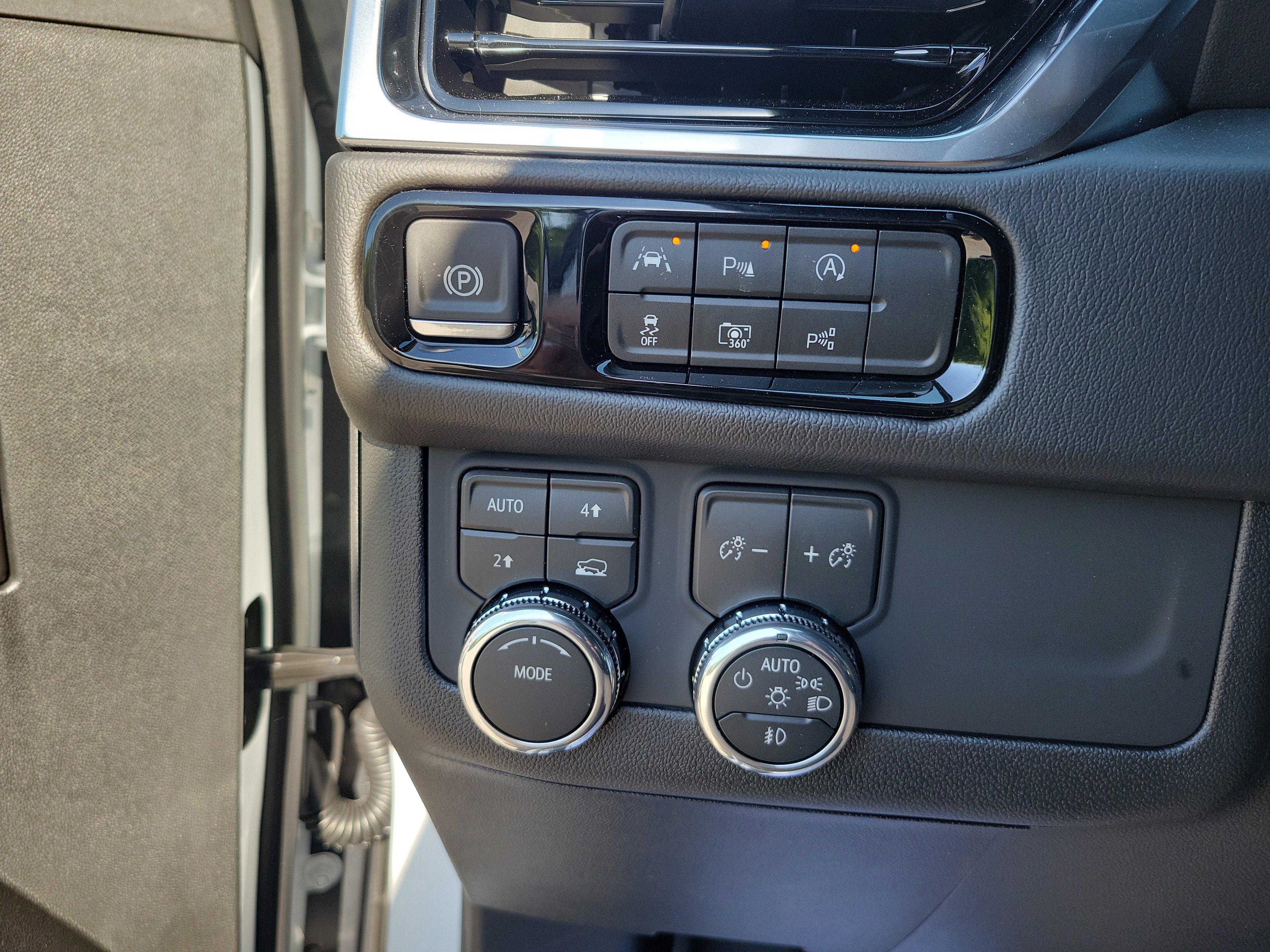New 2026 GMC Yukon Denali AWD/4WD image 29
