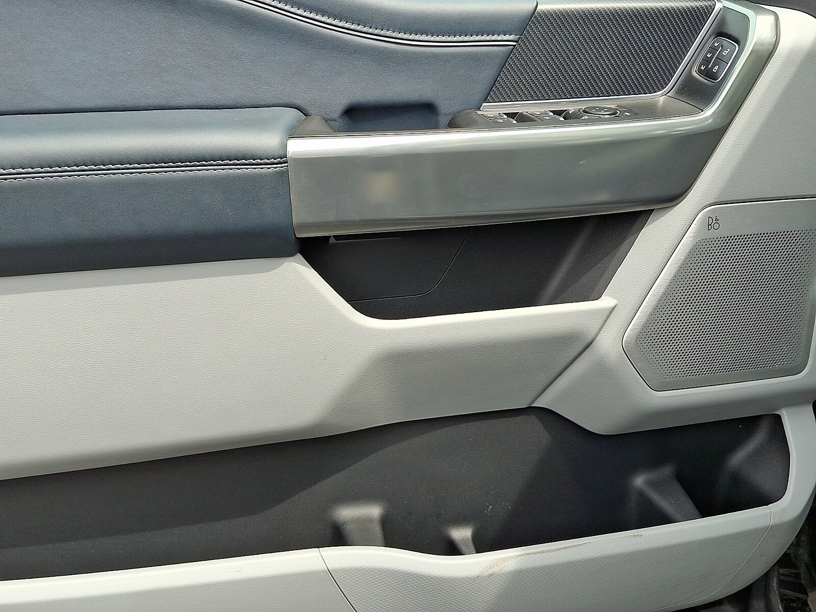 Certified 2023 Ford F150 Limited AWD/4WD image 11